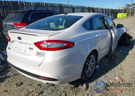 2015 Ford Fusion Energi Titanium from USA, damaged, VIN 3FA6P0SU6FR260682